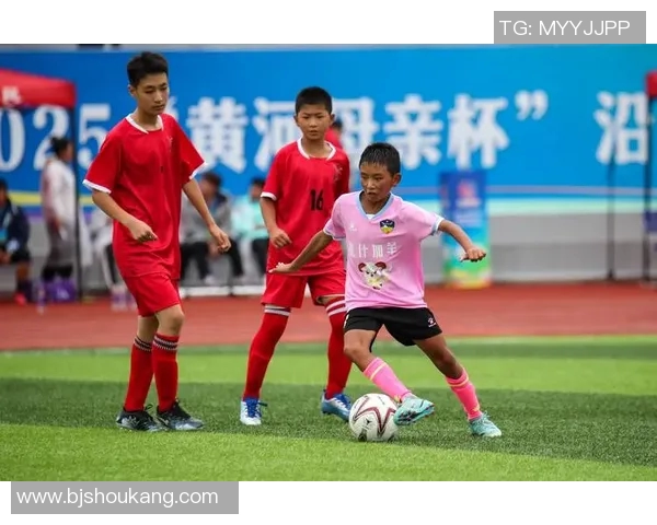 优贝足球引领青少年足球热潮助力孩子们健康成长与全面发展